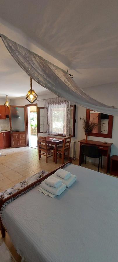 Ferienwohnung Galini Káto Loutrákion Exterior foto