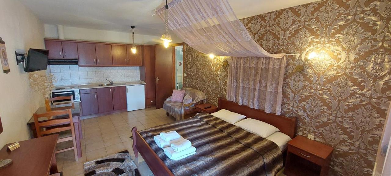 Ferienwohnung Galini Káto Loutrákion Exterior foto