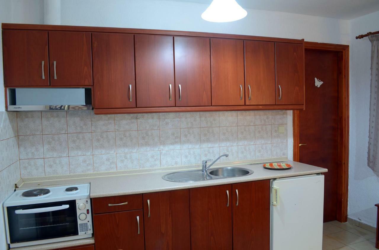 Ferienwohnung Galini Káto Loutrákion Exterior foto